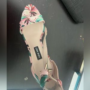 BNWT Ninewest floral pink heels - PERFECT FOR VALENTINES DAY
